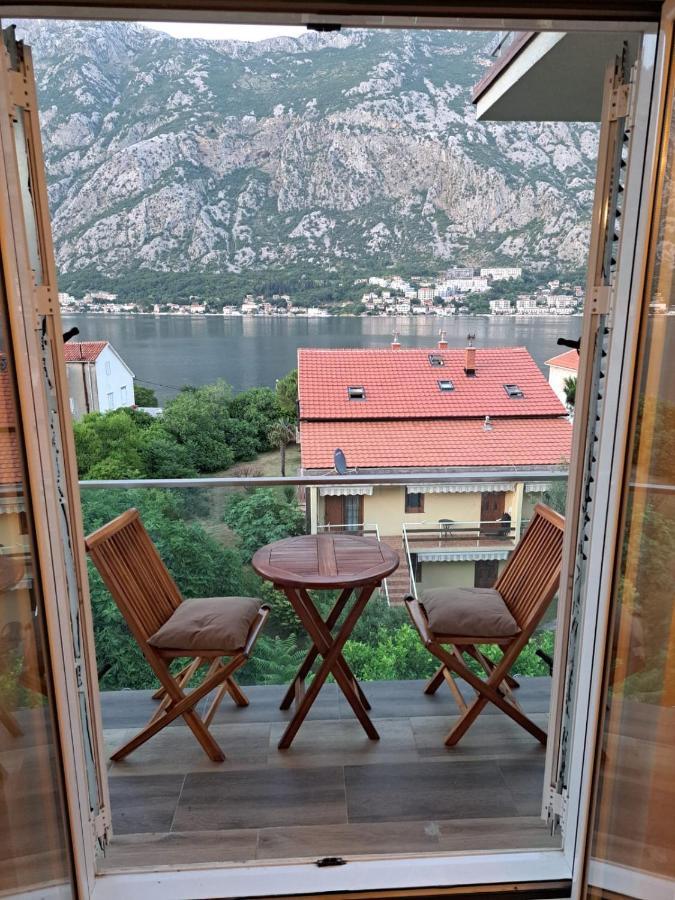 Apartments With Sea View In Prcanj Kotor Eksteriør billede